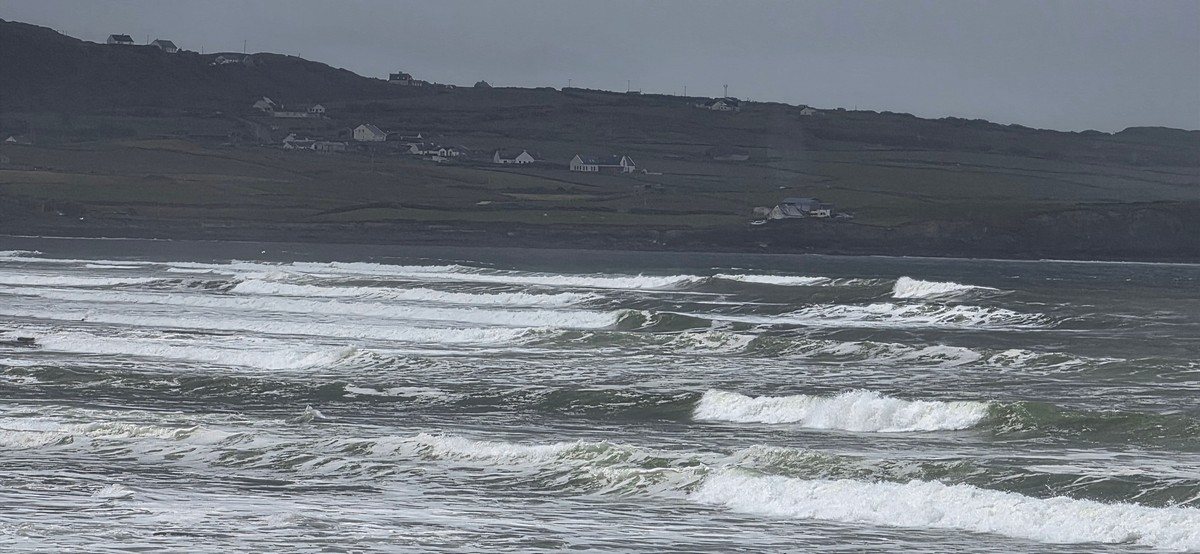 Decent size swell on the reefs